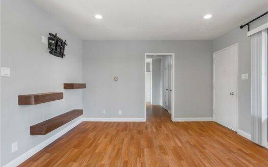 Foto 1 de casa / apartamento en 528 Cedar Ave Unit 2H