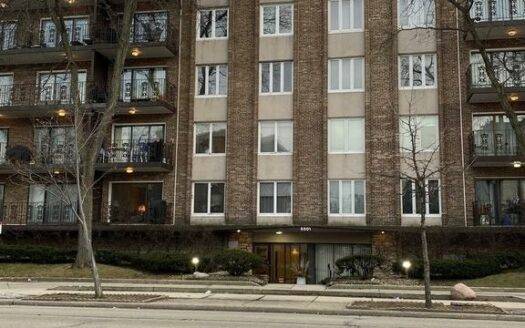 Foto 1 de casa / apartamento en 5501 Lincoln Ave Unit 310