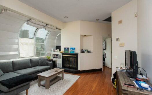 Foto 1 de casa / apartamento en 223 Bloomfield St # C