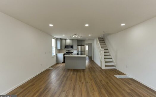 Foto 1 de casa / apartamento en 331 Morris St