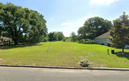Foto 1 de propiedad embargada en 2015 Hickory Tree Ln Tallahassee FL