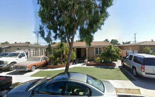 Foto 1 de propiedad embargada en 2318 W Elder Ave Santa Ana CA