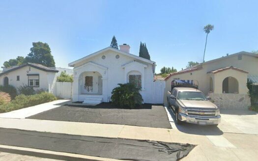 Foto 1 de propiedad embargada en 2746 Clyde Ave Los Angeles CA