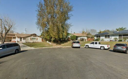 Foto 1 de propiedad embargada en 3309 Baylor St Bakersfield CA