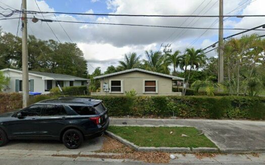 Foto 1 de propiedad embargada en 3601 Frow Ave Miami FL
