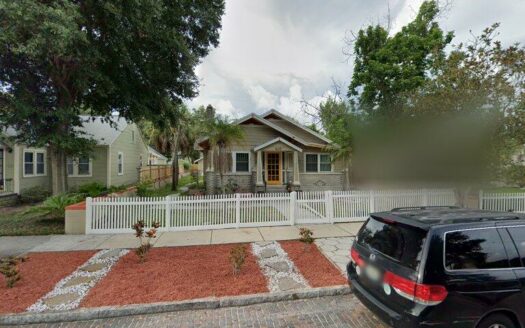 Foto 1 de propiedad embargada en 860 28th Ave N Saint Petersburg FL