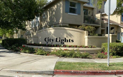 Foto 1 de casa / apartamento en 3365 City Lights Pl